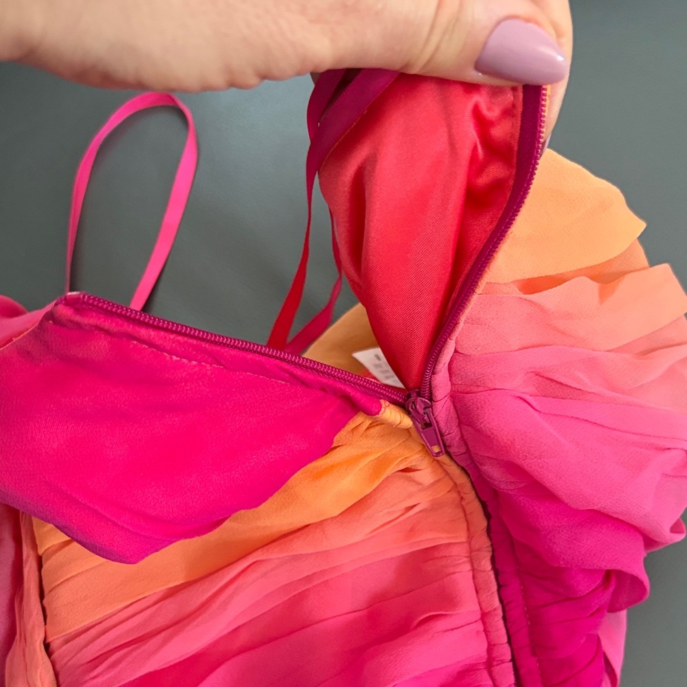 Cache Halter Top in Pink and Orange Ombre 100% silk - Picture 12 of 13